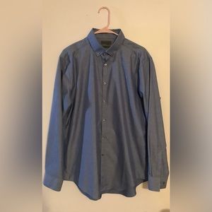 Calvin Klein Men’s dress shirt 34/35. 17 neck